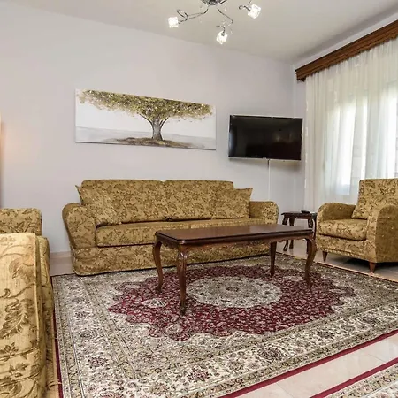 Friendly Flat 2 Apartment
