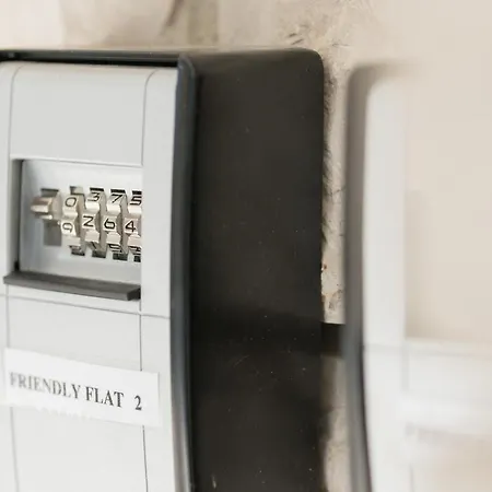 Friendly Flat 2 Apartment *