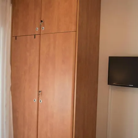 Friendly Flat 2 *