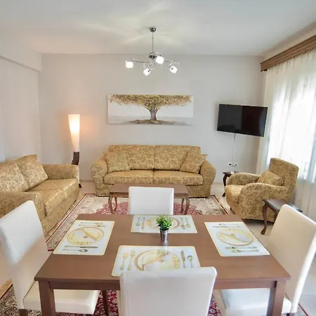 Friendly Flat 2