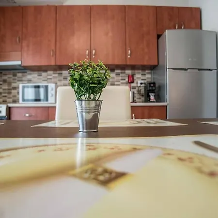 Friendly Flat 2 * Edessa