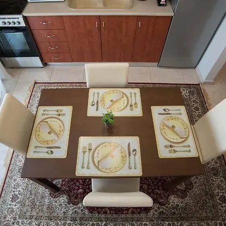 Friendly Flat 2